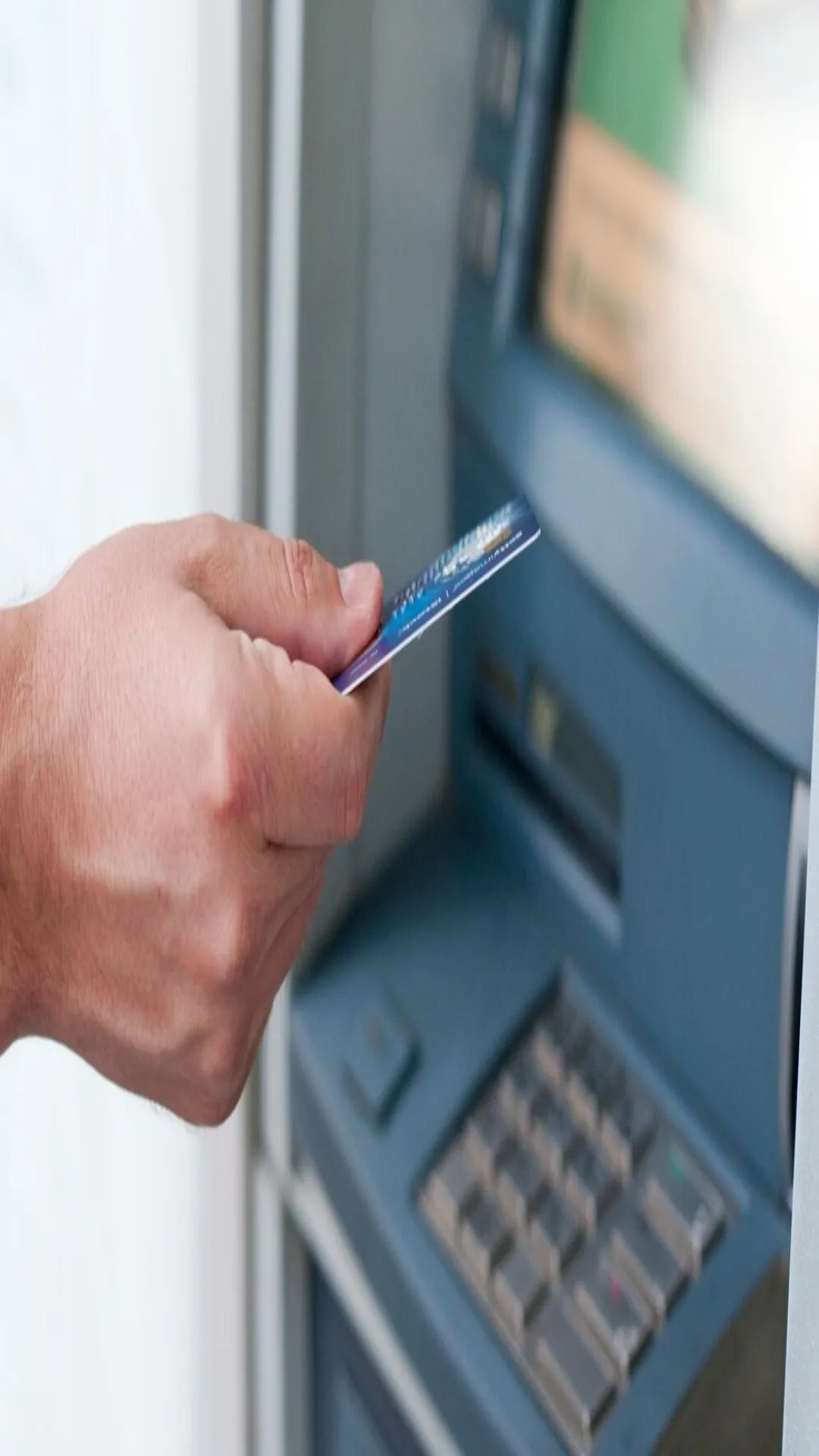 दुनिया का ऐसा देश जहां नहीं हैं एक भी ATM