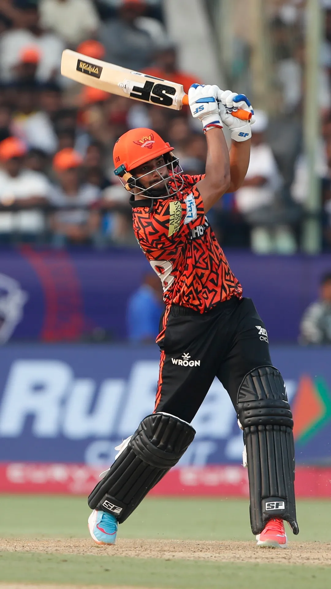 IPL 2025 में अब तक सबसे लंबा छक्का जड़ने वाले धाकड़ बल्लेबाज, टॉप-5 में सिर्फ 1 भारतीय