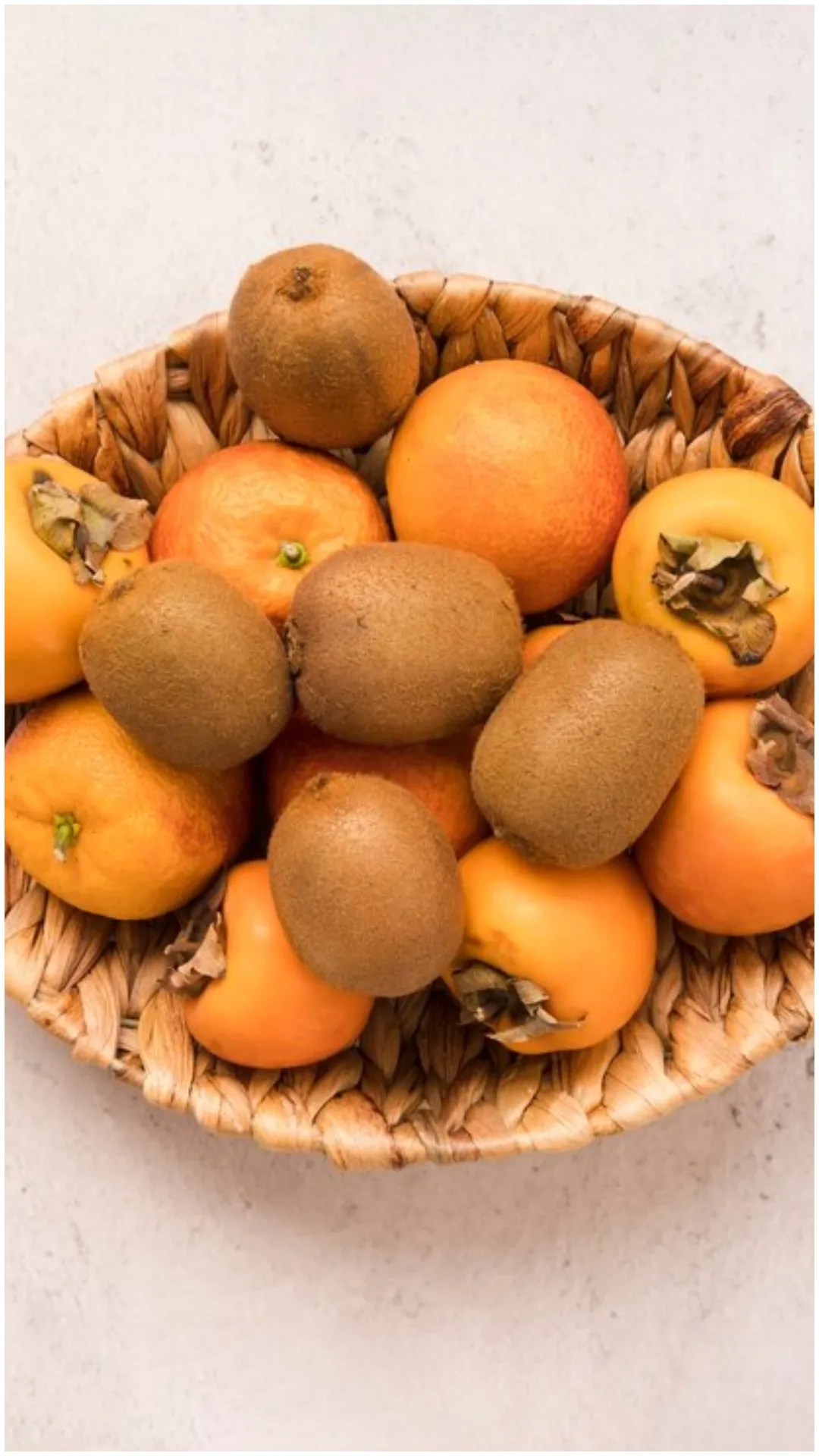 चीकू खाने से शरीर पर क्या असर पड़ता है?