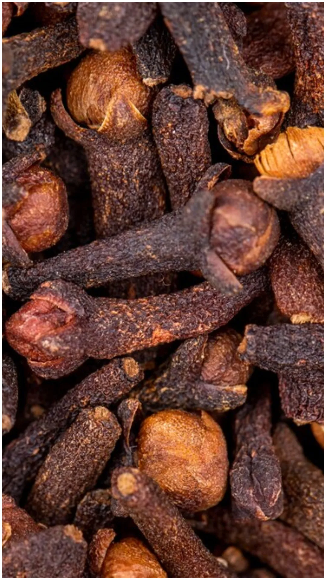 गर्मियों में लौंग खाने से शरीर पर क्या असर पड़ता है?