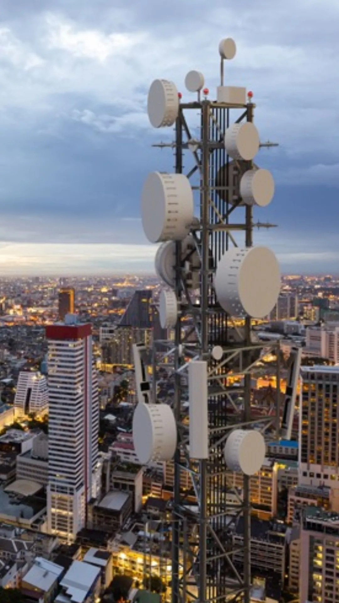 Jio, Airtel, Vi और BSNL किसके पास कितने हैं ग्राहक, नंबर एक पर है ये कंपनी