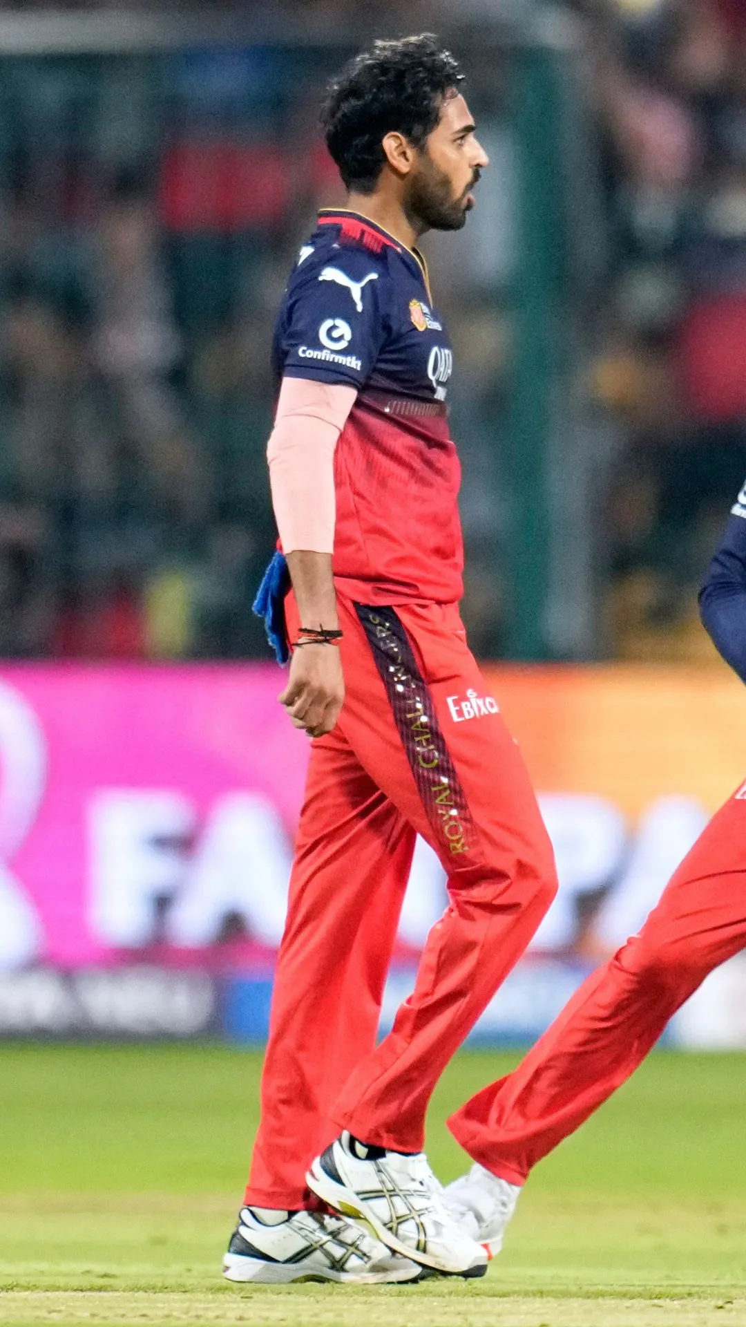 IPL में पावरप्ले में सबसे ज्यादा विकेट लेने वाले गेंदबाज, नंबर 1 पर है RCB का ये गेंदबाज