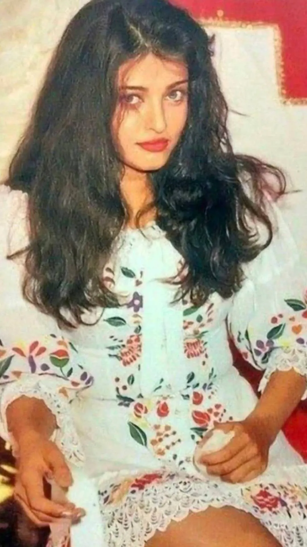 ऐश्वर्या राय की ये 10 पुरानी फोटो देख खिल उठेगा चेहरा, कहेंगे- खूबसूरती हो तो ऐसी