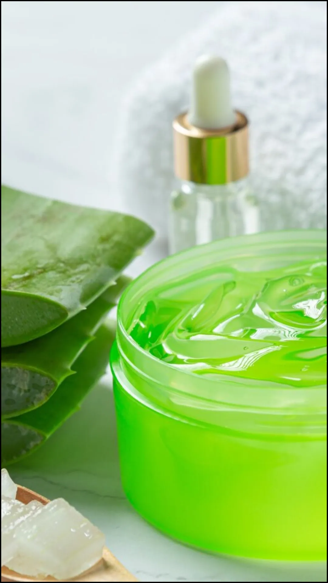 गर्मियों में एलोवेरा जेल लगाने से क्या होता है?