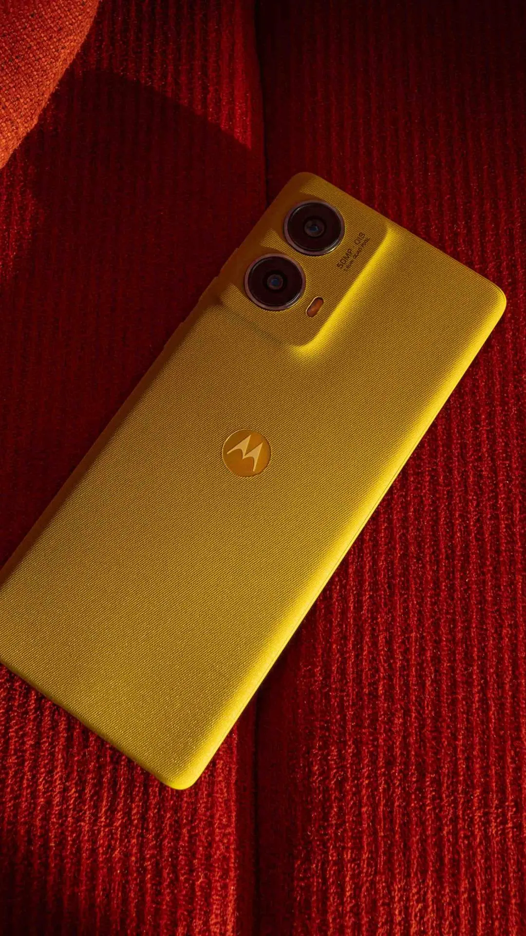 10000 रुपये से कम में मिल रहा Motorola का 32MP सेल्फी कैमरे वाला फोन