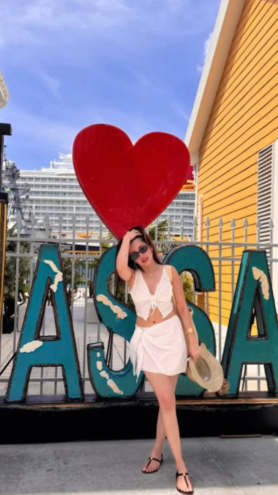 घूमने विदेश निकलीं क्रिमिनल जस्टिस की एक्ट्रेस, शेयर की फोटो