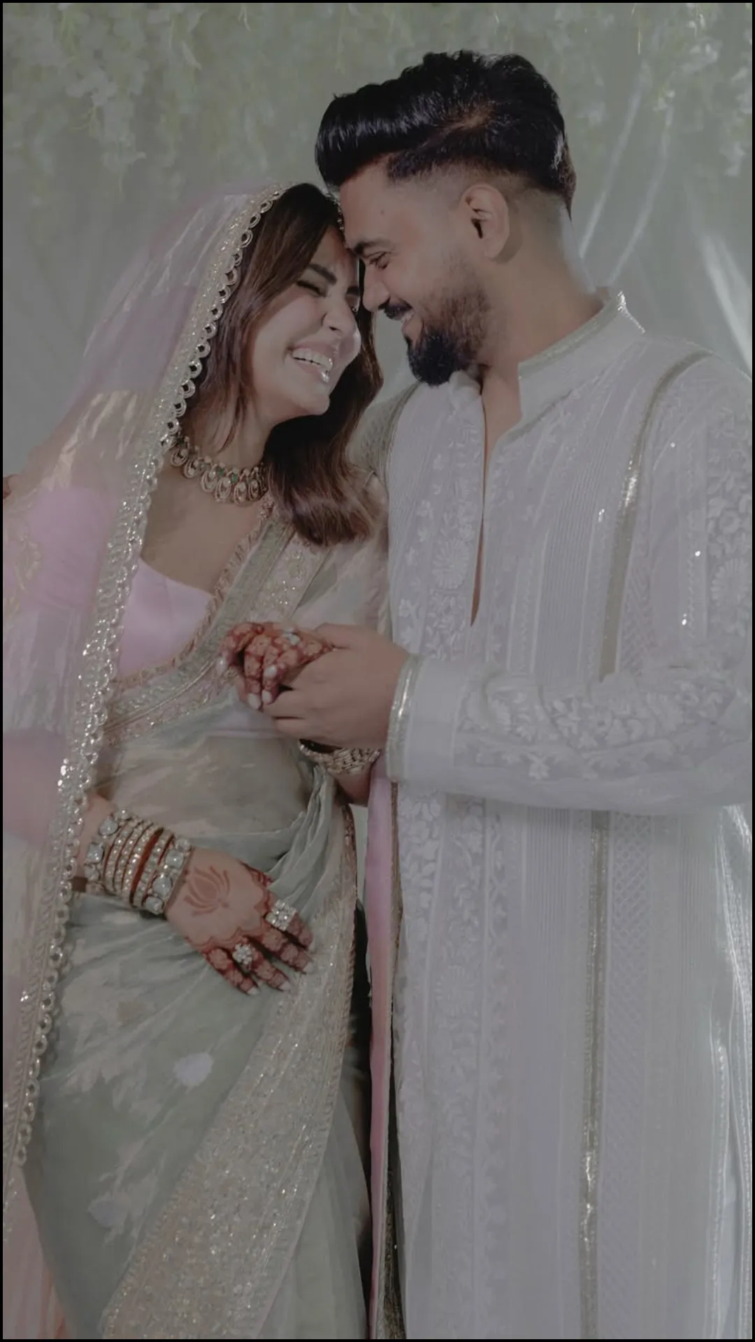 रॉकी की रानी बनी हिना खान, लहंगा छोड़ साड़ी में रचाई शादी