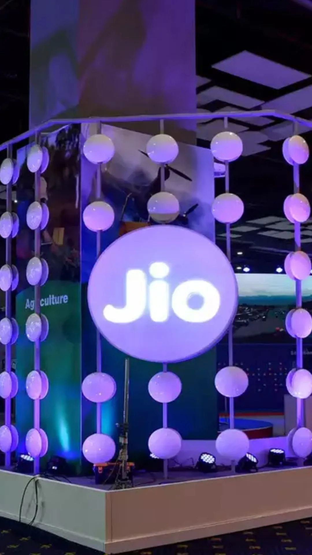 Jio ने सबकी बोलती कर दी बंद, 11 रुपये के सस्ते प्लान में मिलेगा बड़ा फायदा 
