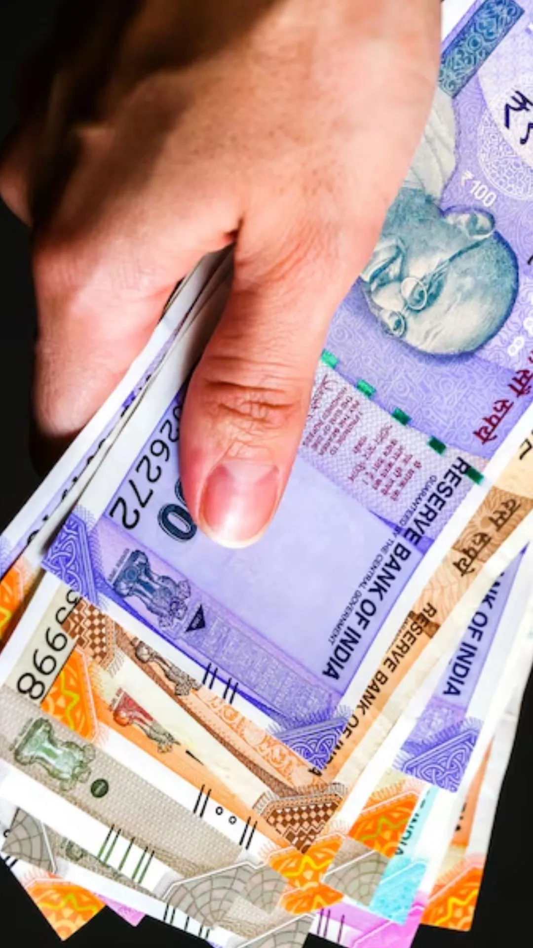 Bank of Baroda से ₹11,00,000 पर्सनल लोन 5 साल के लिए लेने पर EMI कितनी बनेगी?