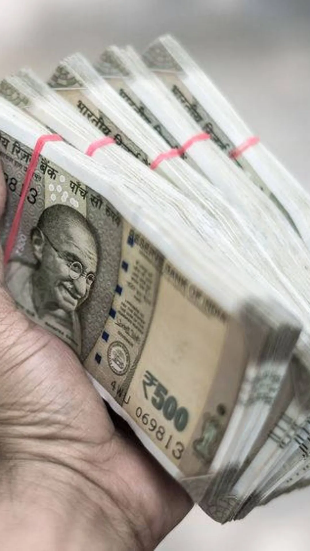 2 साल की FD पर इन बैंकों में मिल रहा 7% से अधिक ब्याज 
