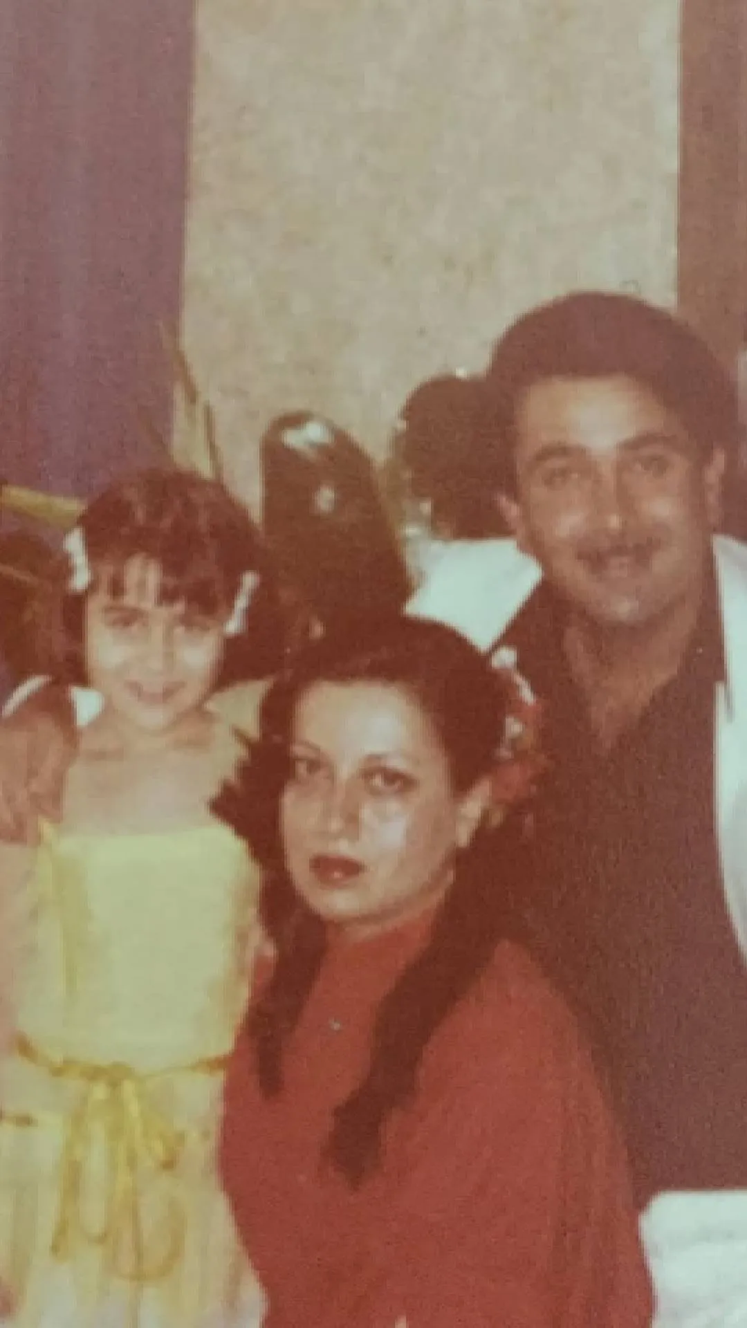 बेहद हैंडसम हैं बबीता कपूर के भतीजे, सुपरहिट डेब्यू के बाद भी नहीं मिला स्टारडम