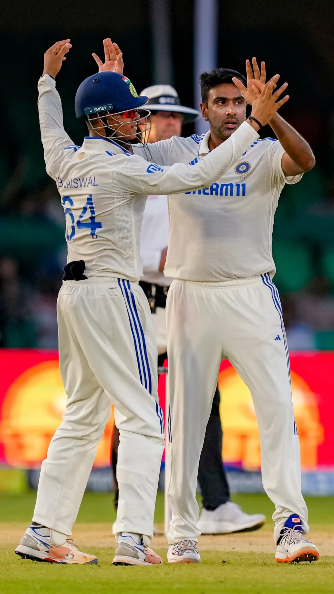 टेस्ट में सबसे तेज 500 विकेट लेने वाले गेंदबाज, टॉप-3 में 2 भारतीय