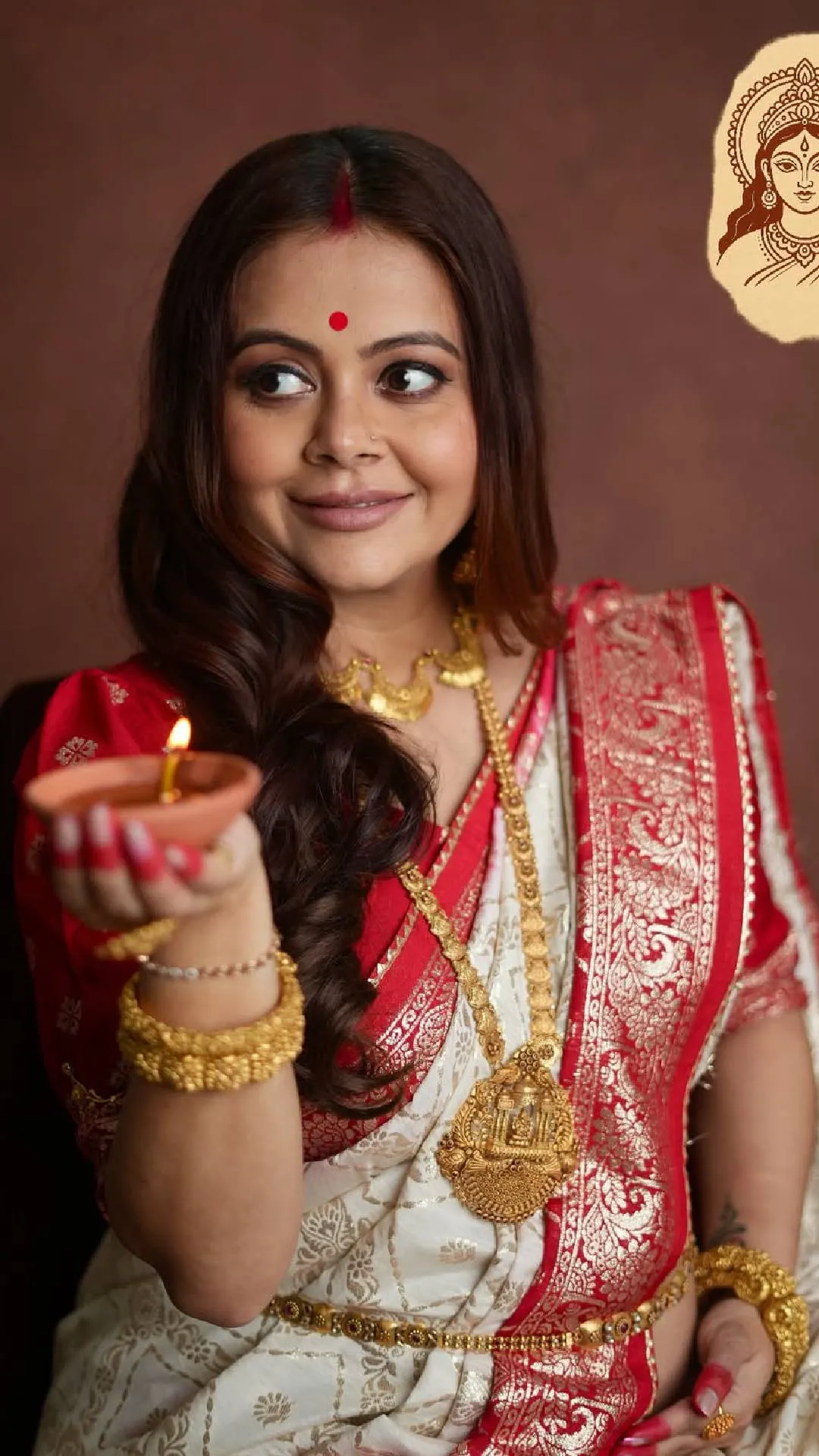 नवरात्री पर छाई बंगाली ब्यूटी देवोलीना, लोग बोले- ये तो फिर से प्रेग्नेंट है!