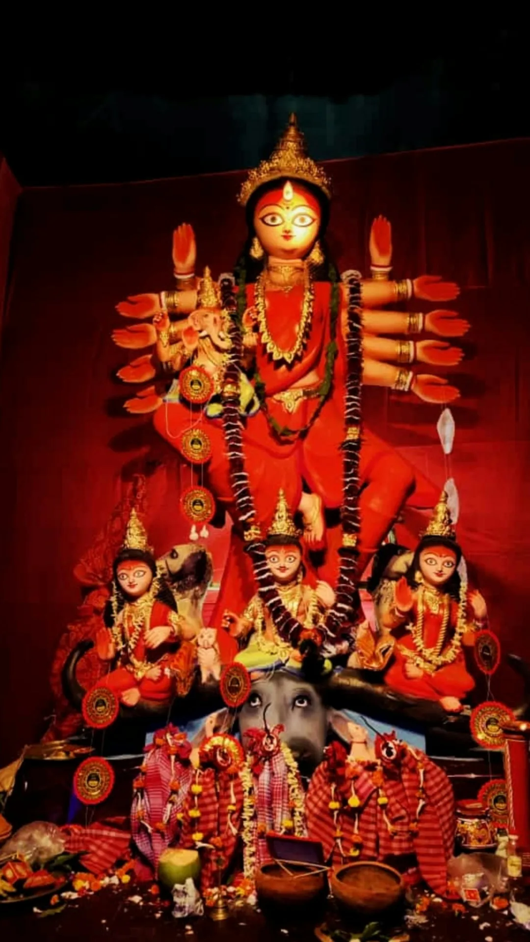 विजयदशमी पर जरूर करें इन 4 चीजों का दान, माता दुर्गा की बरसेगी असीम कृपा