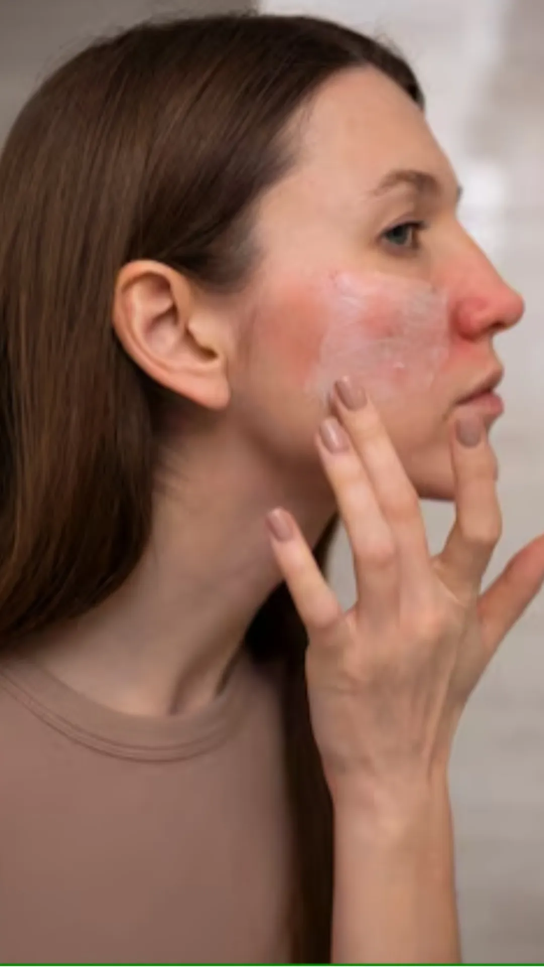 
किन पोषक तत्वों की वजह से स्किन होती है ड्राई?