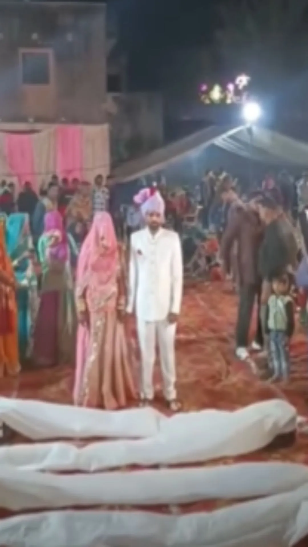 दूल्हा दुल्हन की ये एंट्री जिंदगी भर रहेगी याद, Video देख लोगों को एक जैसा ख्याल