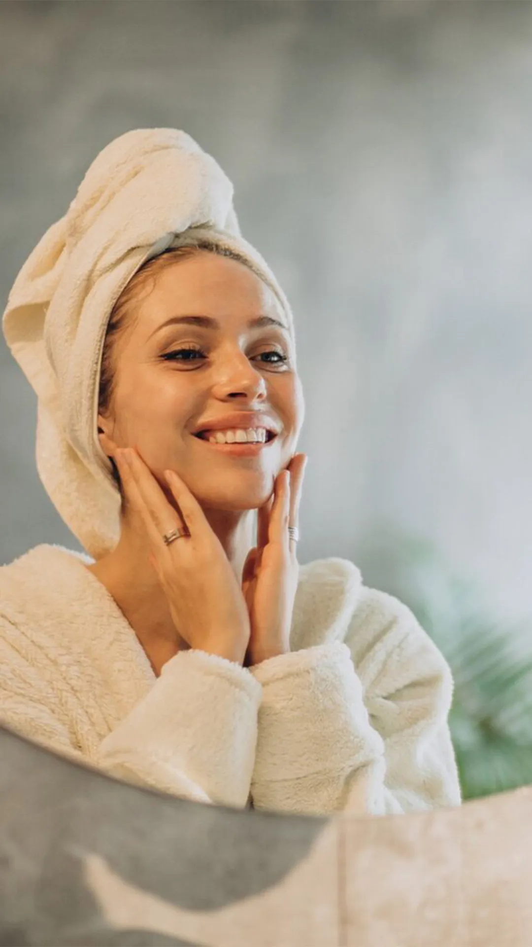 दो चम्मच दूध में मिलाएं चुटकी भर पीला पाउडर, दोगुना बढ़ जाएगा चेहरे का निखार