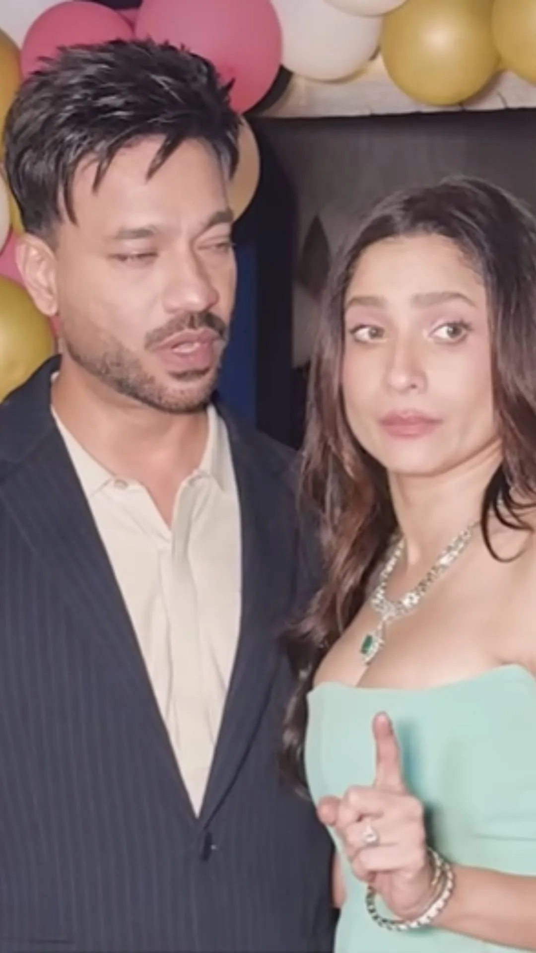 अंकिता लोखंडे का बर्थडे पार्टी में चढ़ गया पारा, पति विक्की जैन के साथ पोज देते-देते क्यों बिगड़ गया मूड?