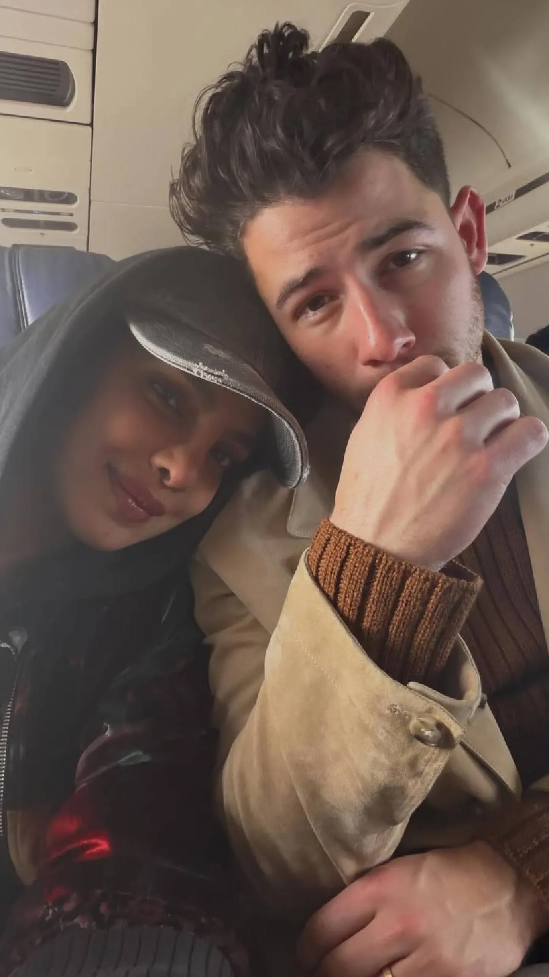 बेटी और पति संग प्रियंका चोपड़ा बिता रही कोजी वक्त, दिखाईं तस्वीरें