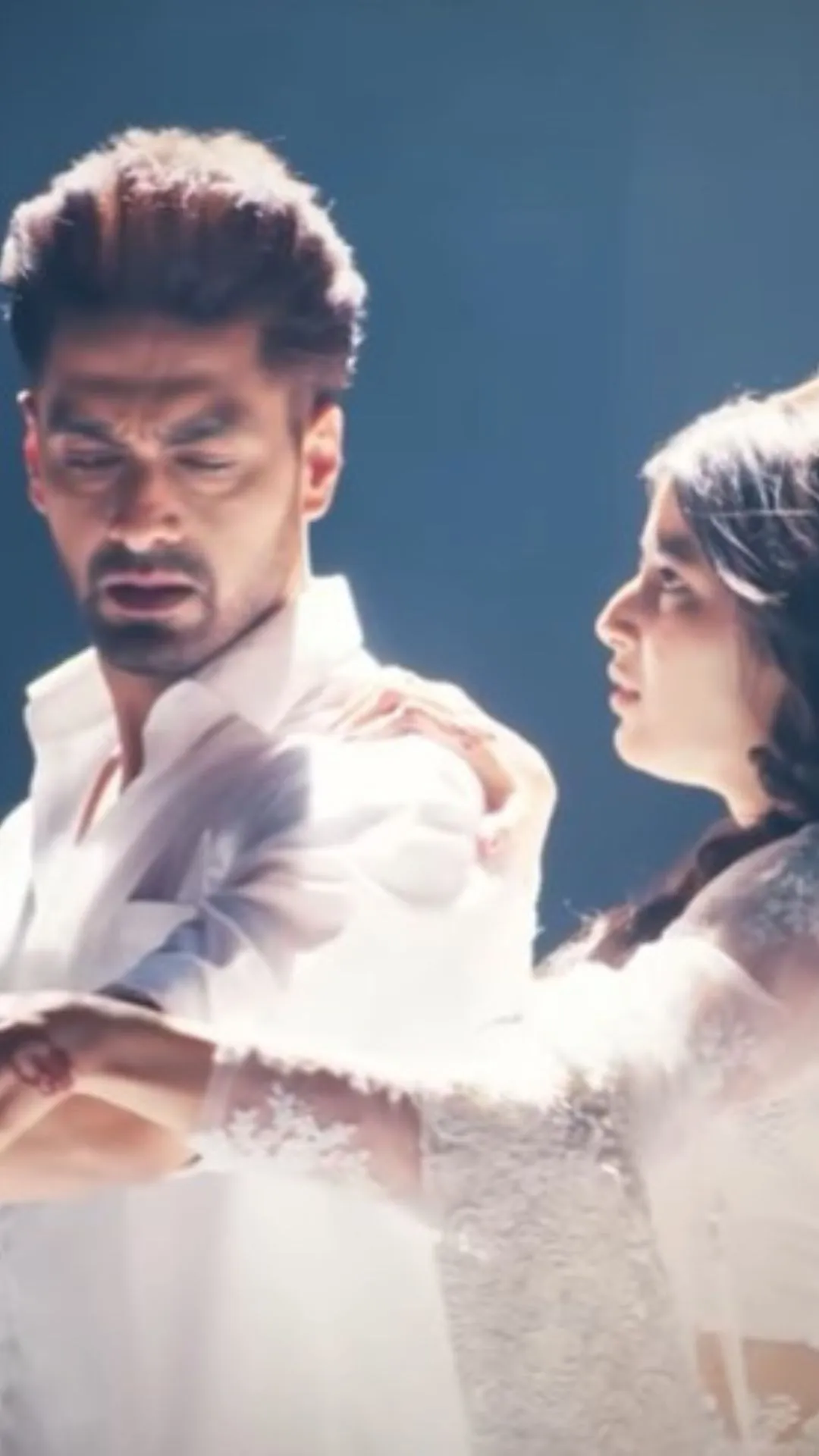 YRKKH: गरीबी के दलदल में फंसा अरमान का परिवार, नई एंट्री ने बढ़ाया सस्पेंस, क्या करेगी अभिरा?