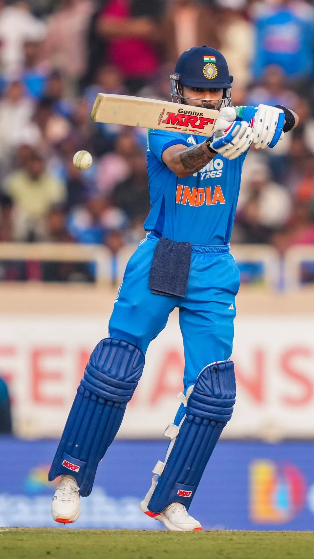 वनडे क्रिकेट में भारत में सबसे ज्यादा रन बनाने वाले बल्लेबाज, विराट दूसरे नंबर पर