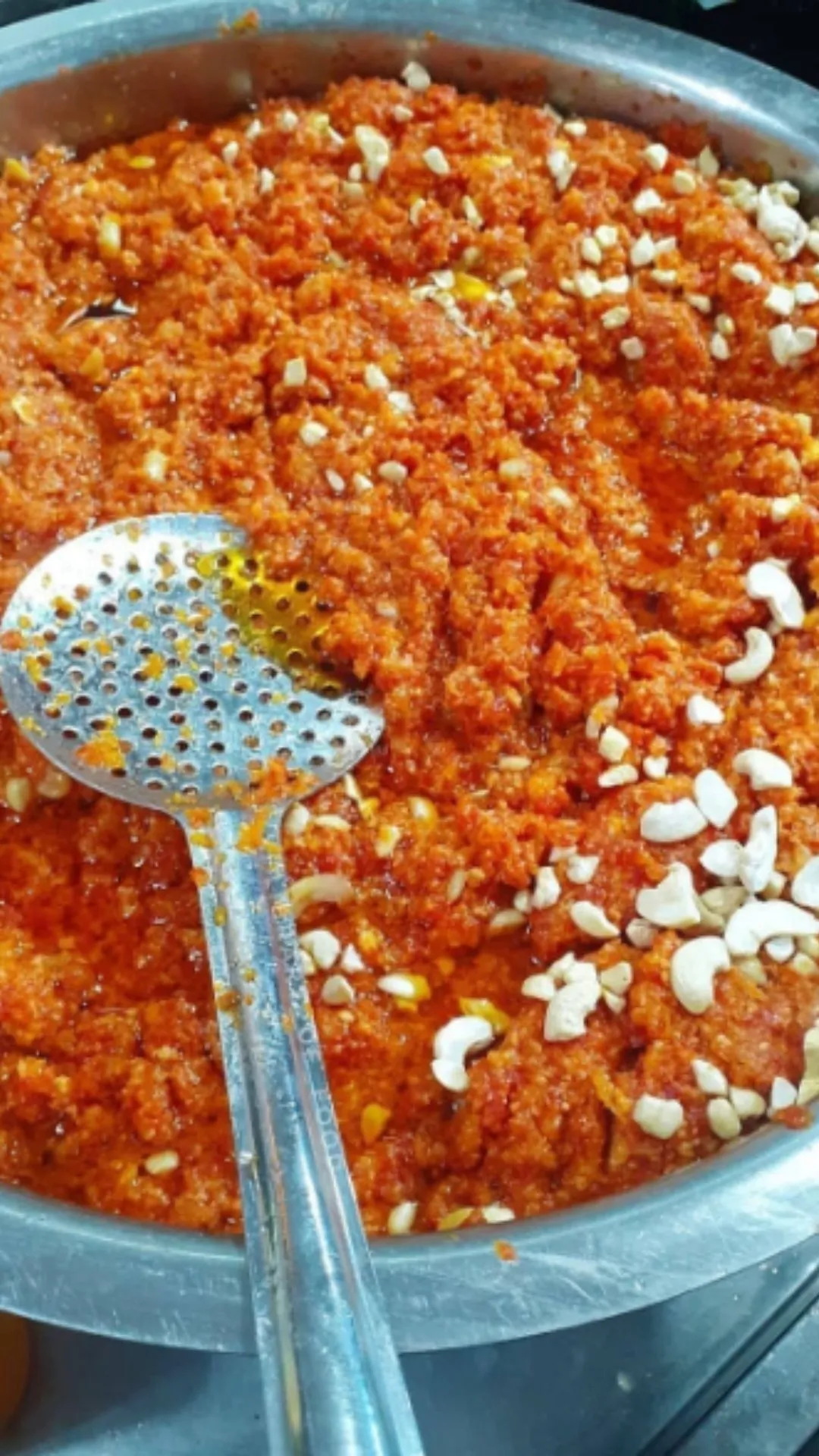 सर्दियों में खूब खाते हैं गाजर का हलवा, तो बताइए इसका संस्कृत नाम 