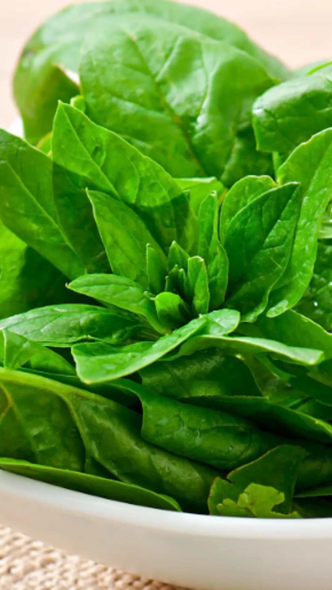 पालक में कौन सा विटामिन पाया जाता है?