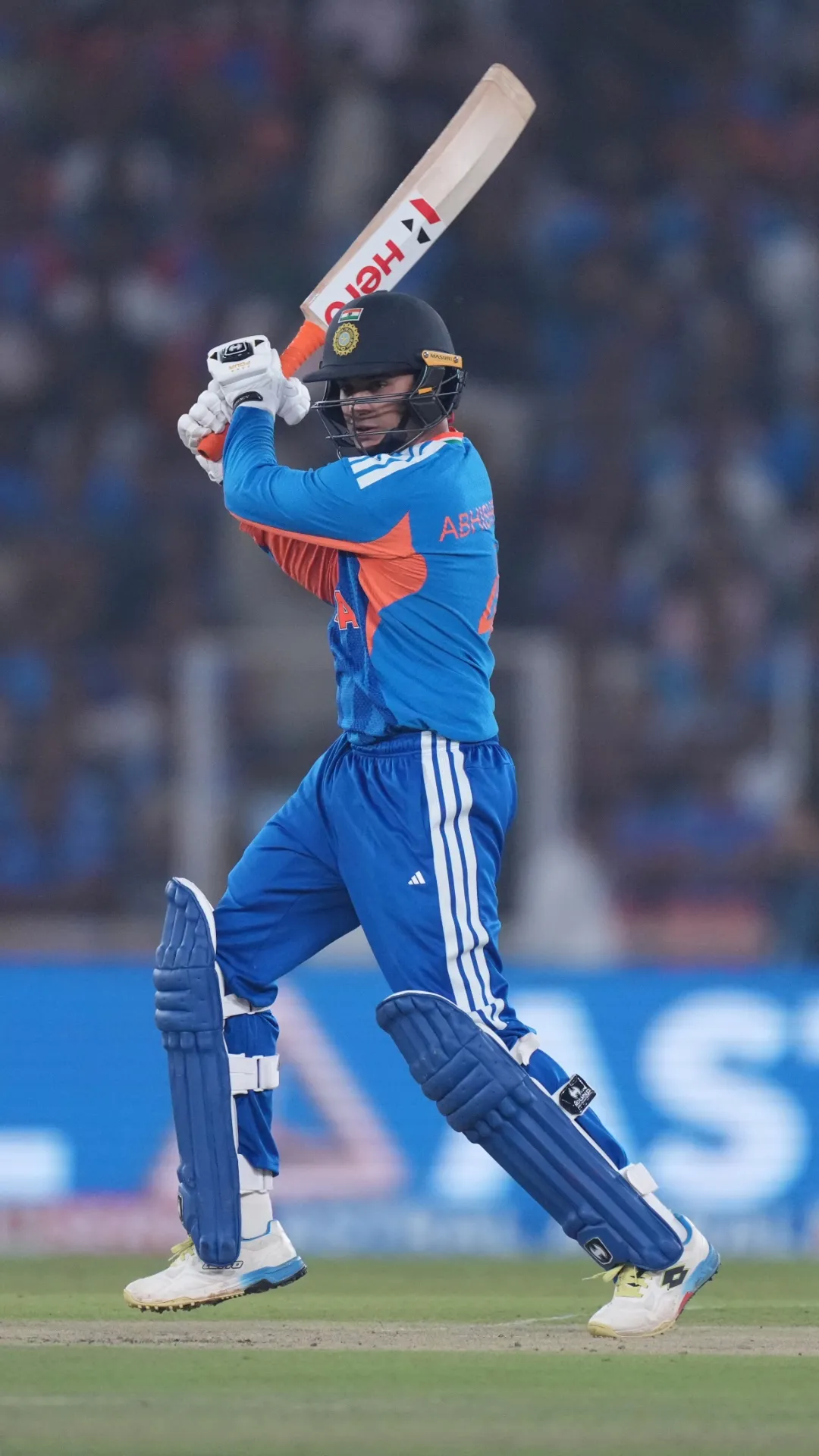 टी20 इंटरनेशनल में सबसे ज्यादा छक्के लगाने वाले भारतीय खिलाड़ी, अभिषेक शर्मा इस नंबर पर