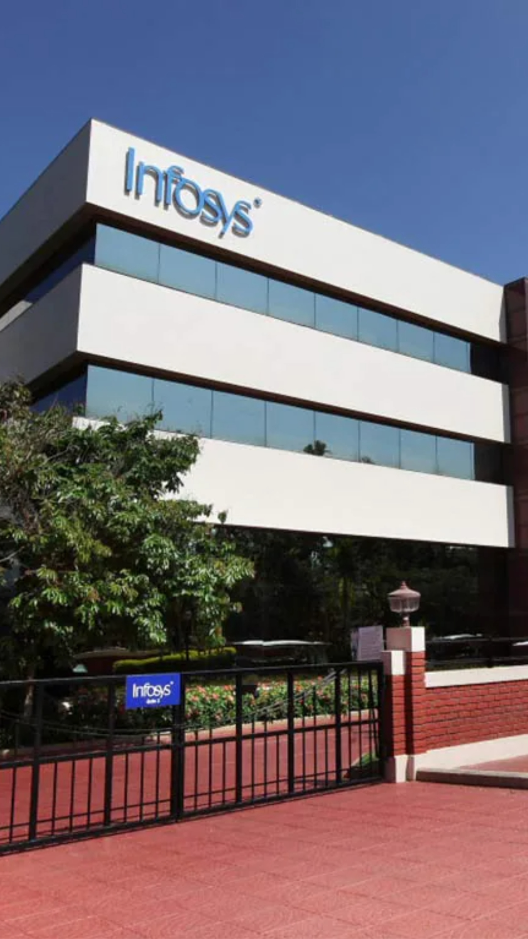 Infosys ने कर्मचारियों को एक्स्ट्रा वर्क करने की दी परमिशन