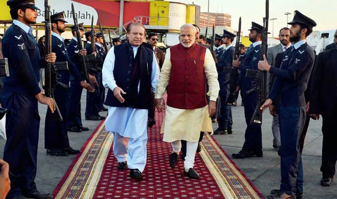 मोदी का लाहौर रुकना कैसे बनी विदेश नीति की सबसे बड़ी पहल, जानिए Lahore dominated Indian foreign policy in 2015- India TV Hindi