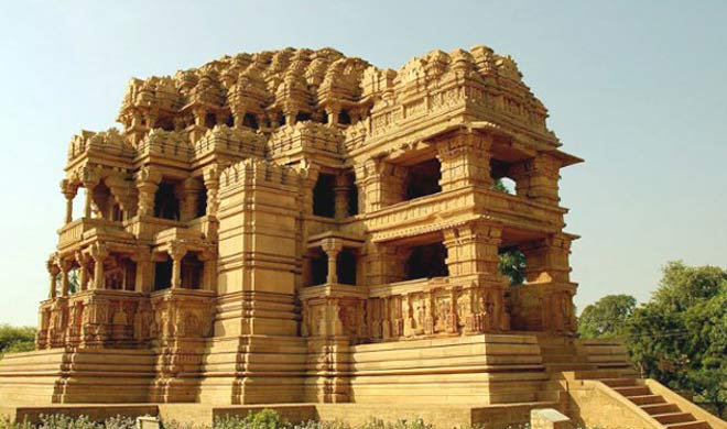 1100 साल पुराना सास-बहू का मंदिर क्यों हो गया रेत के टीले में तब्दील, जानिए - India TV Hindi