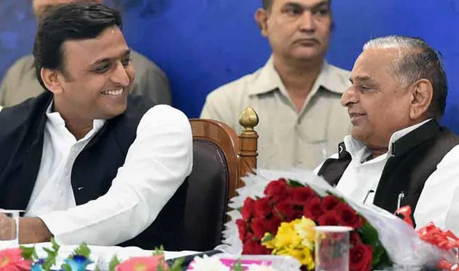 उप्र विधान परिषद चुनाव में सपा ने 22 सीटें BJP को '0' akhilesh yadav and mulayam singh- India TV Hindi