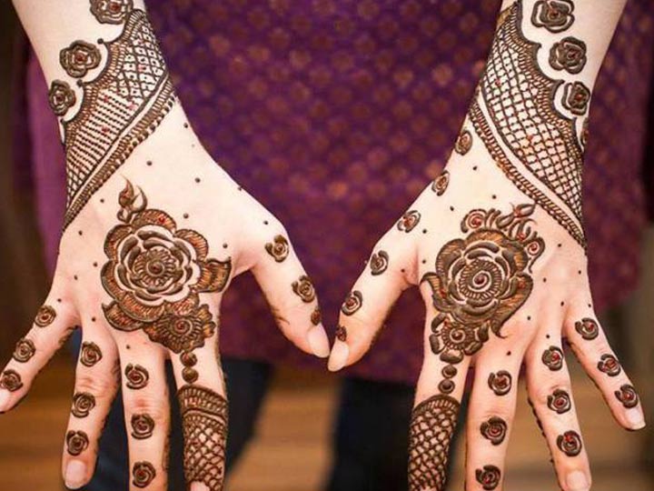 Engagement Mehndi Design : अपने सगाई को बनाए खास, हाथों की रौनक बढ़ाने के  ल‍िए लगाएं ये मेहंदी डिजाइन | Engagement Mehndi Design: Easy and Beautiful  Sagai Mehndi Designs Images For Full