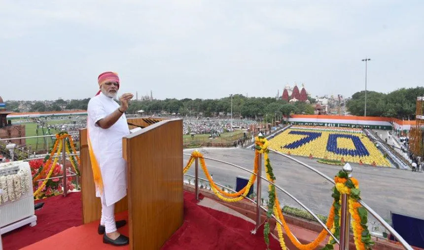 गरीबों की थाली महंगी नहीं होने दूंगा, मोदी ने कहा- सरकार सस्ती लोकप्रियता के पक्ष में नहीं Independence Day Full Speech: गरीबों की थाली महंगी नहीं होने दूंगा, मोदी ने कहा- सरकार सस्ती लोकप्रियता के पक्ष में नहीं- India TV Hindi