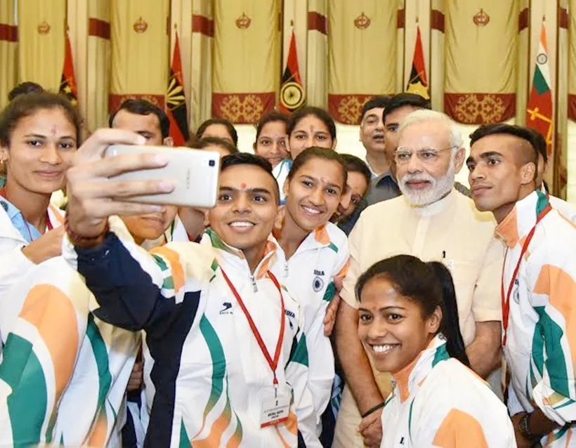भारत के सबसे बड़े ओलंपिक दल की नजरें रियो में सर्वश्रेष्ठ प्रदर्शन पर indian Olympic team with modi- India TV Hindi