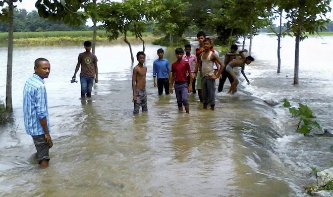 बिहार में घट रही बाढ़, अब बीमारियों की लगेगी मार bihar floods- India TV Hindi