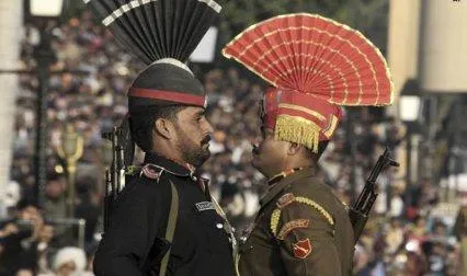 पाकिस्तान से बहुत ज्यादा मजबूत है भारतीय सेना, जानिए दोनों देशों की सेनाओं की क्या है ताकत पाकिस्तान से बहुत ज्यादा मजबूत है भारतीय सेना, जानिए दोनों देशों की सेनाओं की क्या है ताकत- India TV Hindi