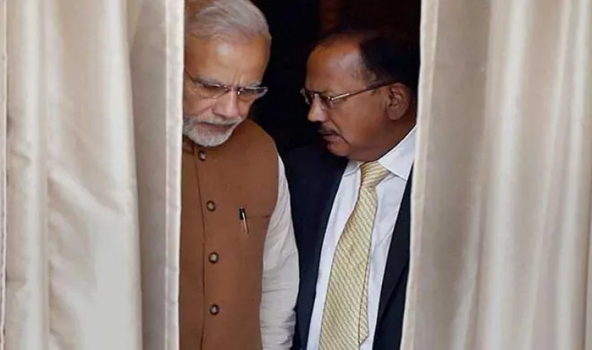 #UriAttack: पाकिस्तान पर एक्शन के लिए वॉर रूम में PM मोदी का प्लान तैयार! modi and dobhal- India TV Hindi