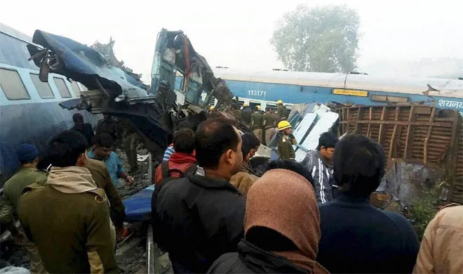 कानपुर ट्रेन हादसा: दुर्घटनाग्रस्त बोगी में से जीवित निकले 2 बच्चे Train Accident.- India TV Hindi