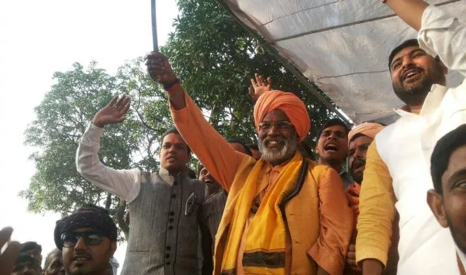 '4 बीवी, 40 बच्चे' वाले बयान पर साक्षी महाराज ने दी सफाई, BJP ने किया किनारा sakshi maharaj- India TV Hindi