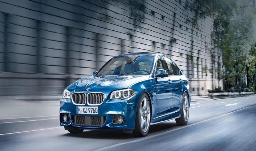 BMW चीन में रिकॉल करेगी 41,685 कार, एयरबैग में खराबी से यात्रियों की जान को है खतरा- India TV Paisa