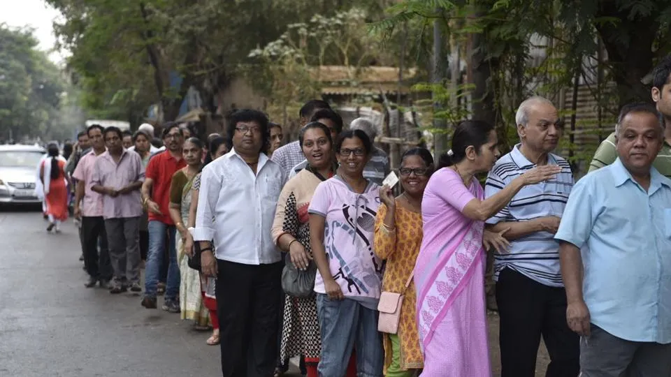 Live: महाराष्ट्र में मतदान जारी, सभी की निगाहें बीएमसी पर BMC Polls- India TV Hindi