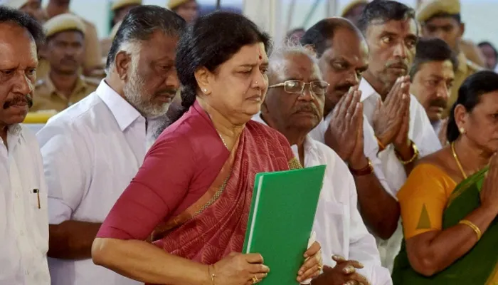 आज हो सकता है शशिकला का राजनीतिक भविष्य तय Sasikala- India TV Hindi