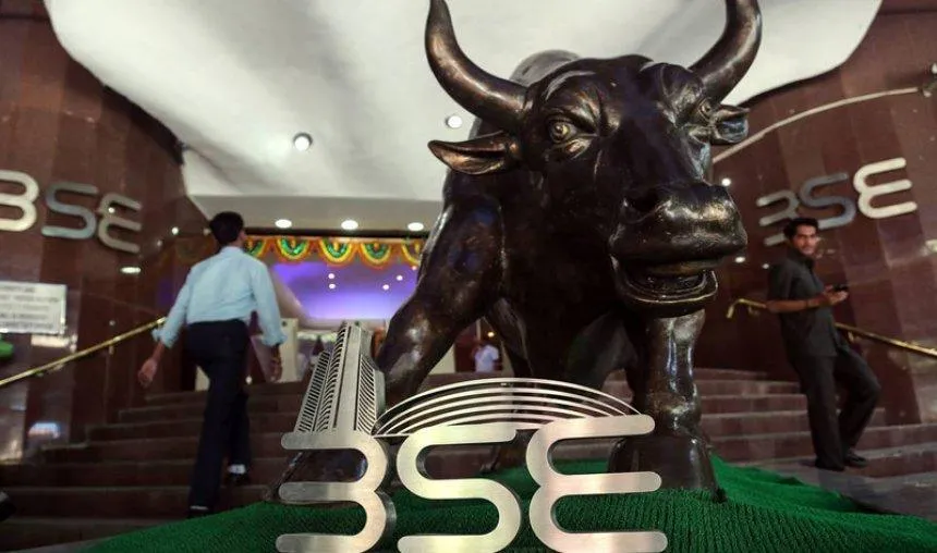 नए वित्त वर्ष में कंपनियों को देनी होगी ज्यादा फीस, BSE ने लिस्टेड कंपनियों के लिए बढ़ाया वार्षिक शुल्क नए वित्त वर्ष में कंपनियों को देनी होगी ज्यादा फीस, BSE ने लिस्टेड कंपनियों के लिए बढ़ाया वार्षिक शुल्क- India TV Paisa