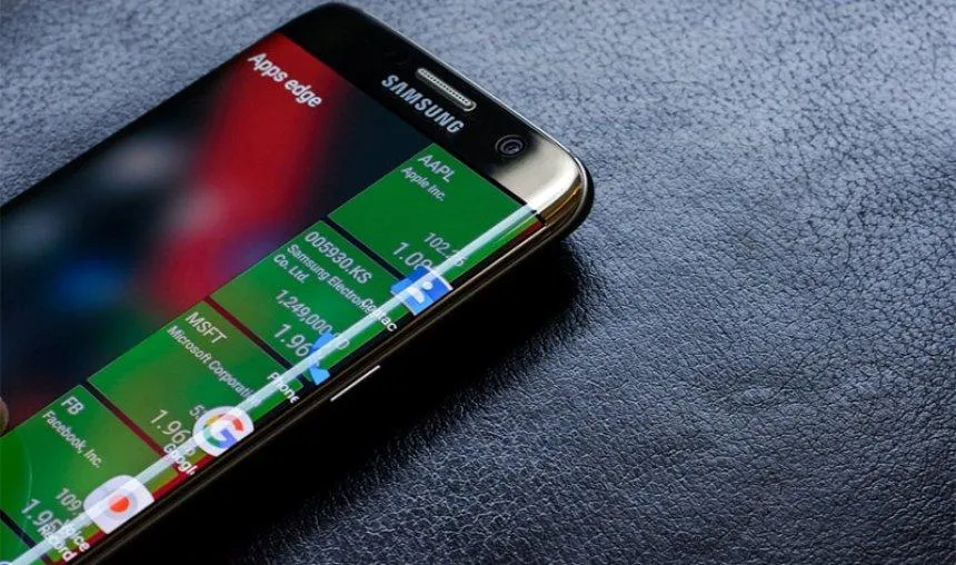 Samsung Galaxy S8 और Galaxy S8 Plus लॉन्च, इन हाईटेक स्मार्टफोन्स में हैं जबरदस्त सिक्योरिटी फीचर्स Samsung Galaxy S8 और Galaxy S8 Plus लॉन्च, इन हाईटेक स्मार्टफोन्स में हैं जबरदस्त सिक्योरिटी फीचर्स- India TV Hindi