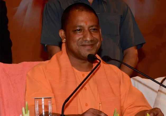 यूपी की सड़कों को 15 जून तक गड्ढा मुक्त करने का निर्देश Yogi Adityanath- India TV Hindi