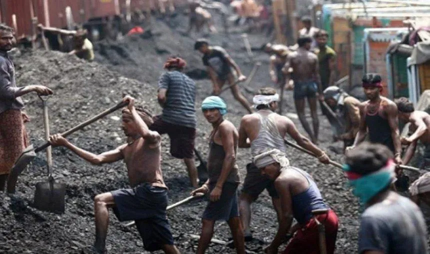 कोल इंडिया के 3 लाख कर्मचारियों को दिवाली का तोहफा, सरकार ने वन टाइम एडवांस को बढ़ाकर 51,000 रुपए किया- India TV Paisa