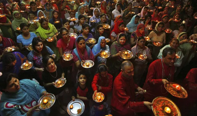 वर्ष 2055-2060 के दौरान हिंदुओं की संख्या में आएगी भारी गिरावट hindus- India TV Hindi