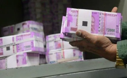 आसान कैश फ्लो के लिए चाहिए 14.27 लाख करोड़ रुपए, अब केवल 1.15 लाख करोड़ रुपए के नोट और छापने की जरूरत आसान कैश फ्लो के लिए चाहिए 14.27 लाख करोड़ रुपए, अब केवल 1.15 लाख करोड़ रुपए के नोट और छापने की जरूरत- India TV Hindi