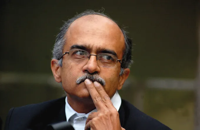 प्रशांत भूषण ने भगवान कृष्ण पर टिप्पणी के लिए माफी मांगी Prashant Bhushan- India TV Hindi